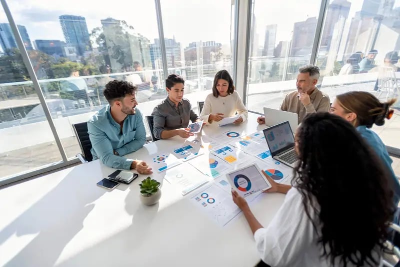 Features-Reporting-and-Analytics-Hero