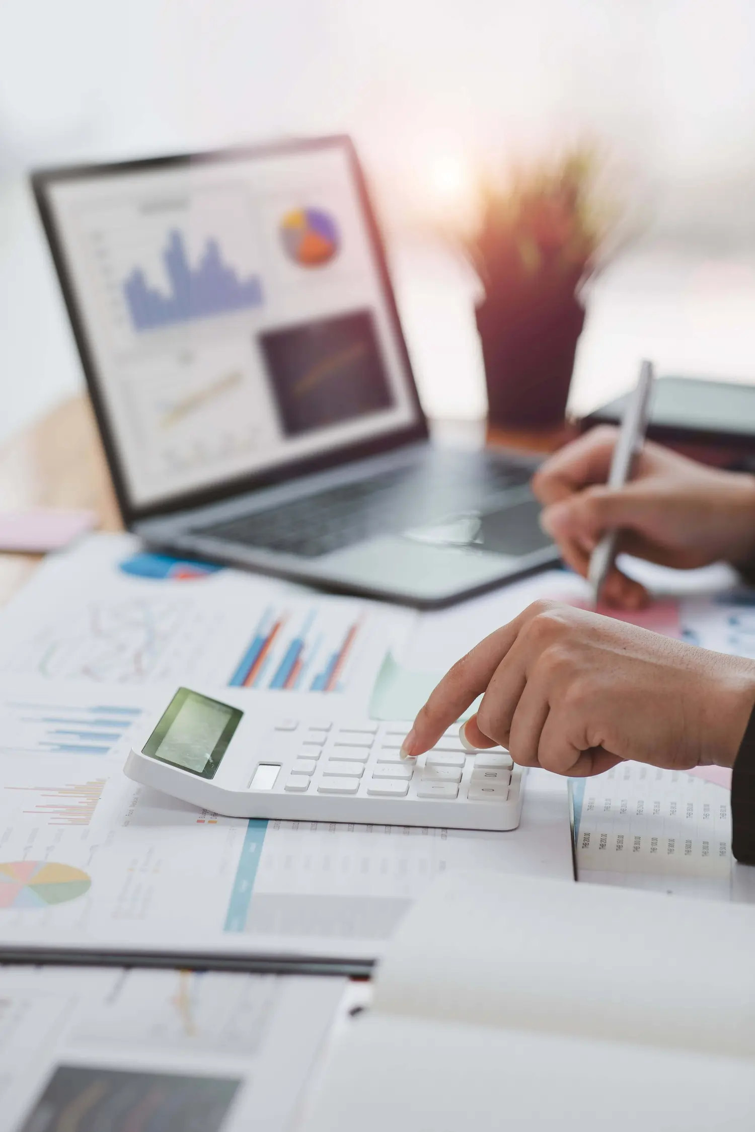 Features-Billing-and-Invoicing-Hero
